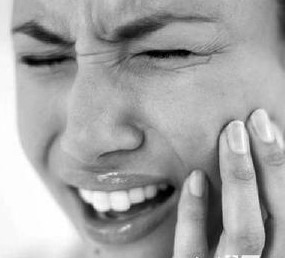 拔牙后疼痛怎么办？